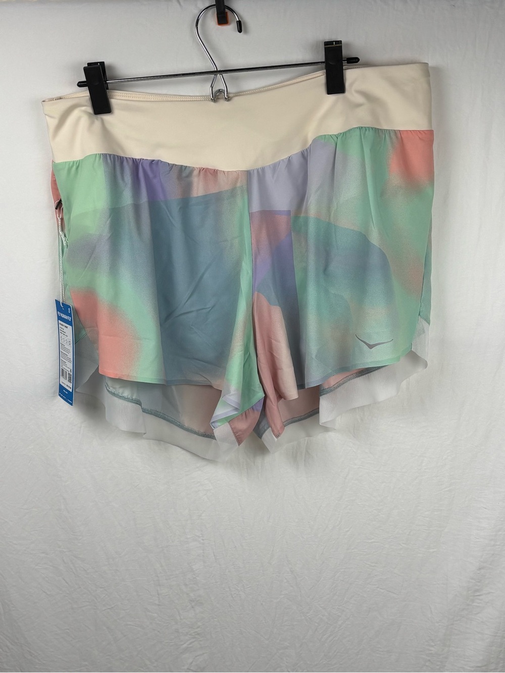 NWT Hoka XL 4 inch Lightweight Pastel Wave Running Shorts - Women's